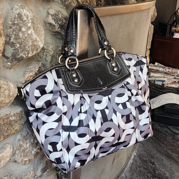 COACH H0968-14321 Madison Claire Op-Art Sateen Chain Link 2-Way Hobo Pur… - Picture 10 of 16